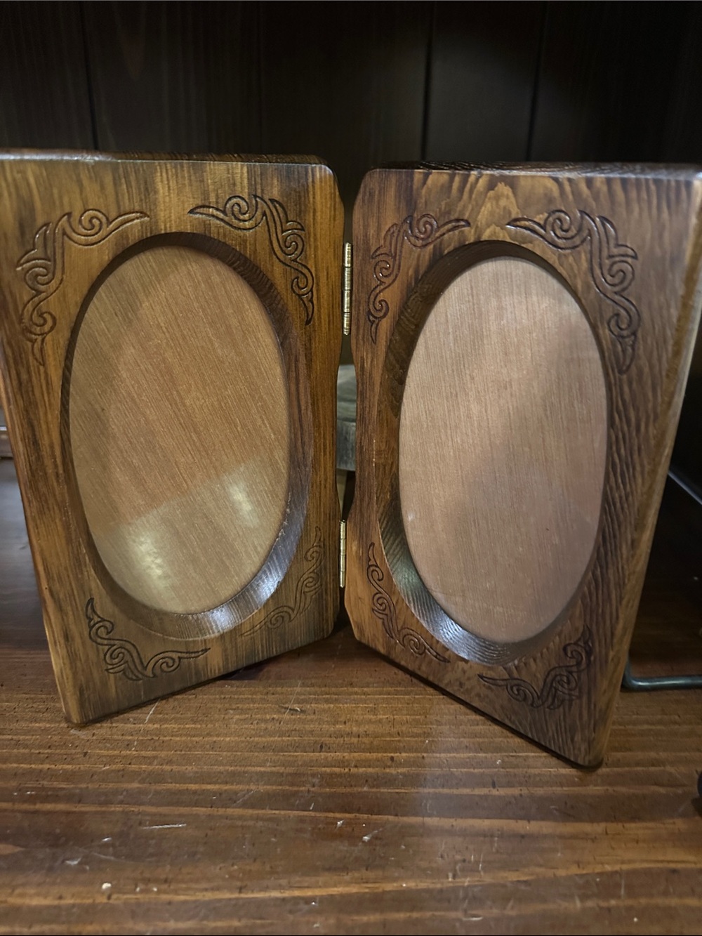 Vintage Wooden Double Photo Frame with Carved Scroll Accents - Brown